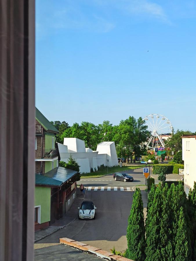 Noclegi U Krystyny Rewal Exterior photo